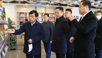 趙權(quán)副市長調(diào)研高鐵東站綜合管理工作